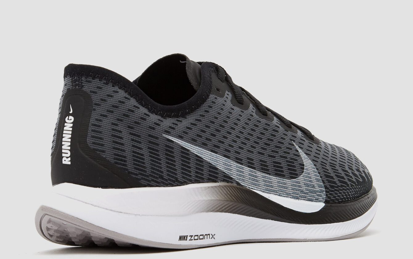 nike zoom turbo2