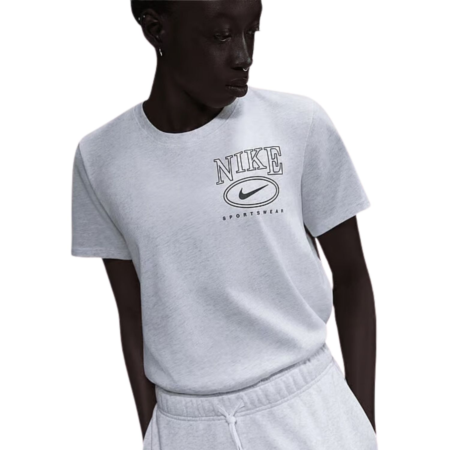 Nike Streatwear Club SS Casaul T-shirt Dames L/40. Nike Streatwear Club SS Casaul T-shirt Dames L/40.