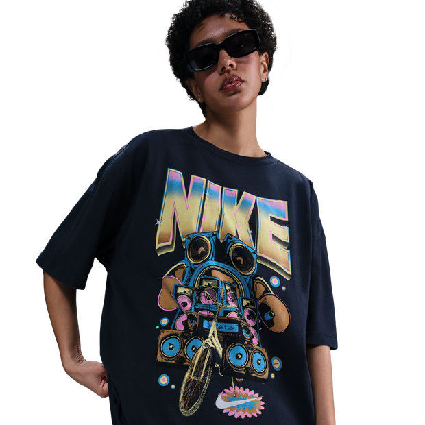 Nike-Gfx-T-shirts-Dames-Zwart-Maat-XS